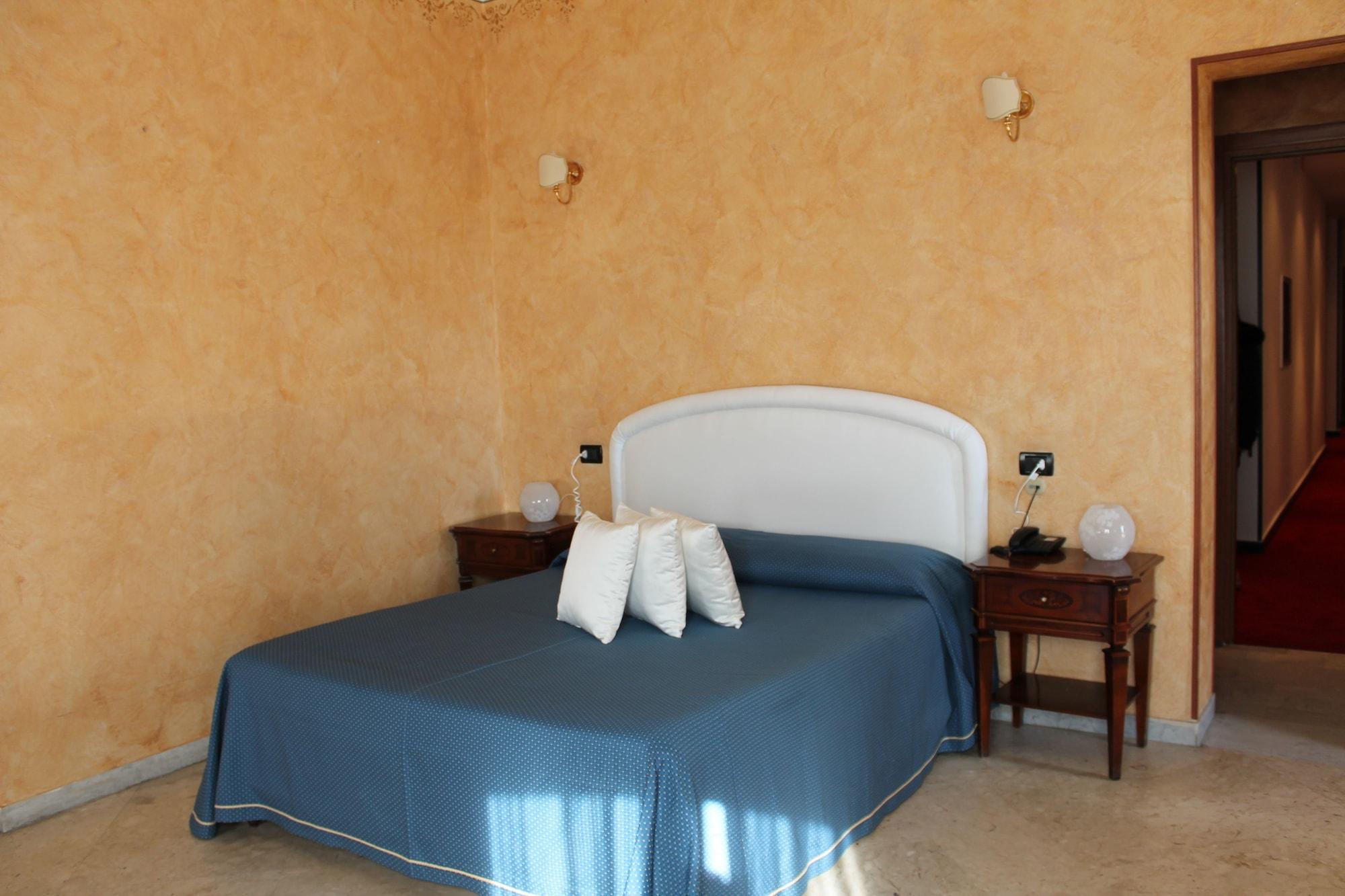 Hotel Lungomare Reggio di Calabria Kültér fotó