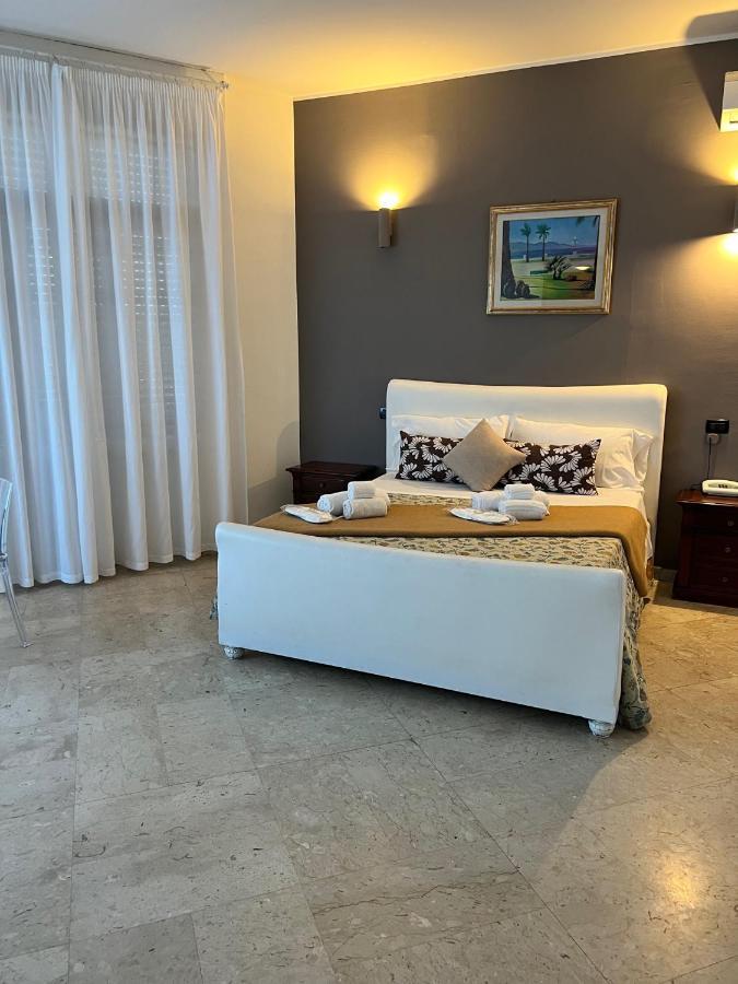 Hotel Lungomare Reggio di Calabria Kültér fotó