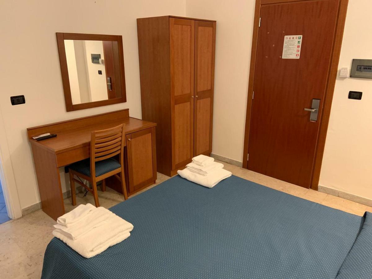Hotel Lungomare Reggio di Calabria Kültér fotó