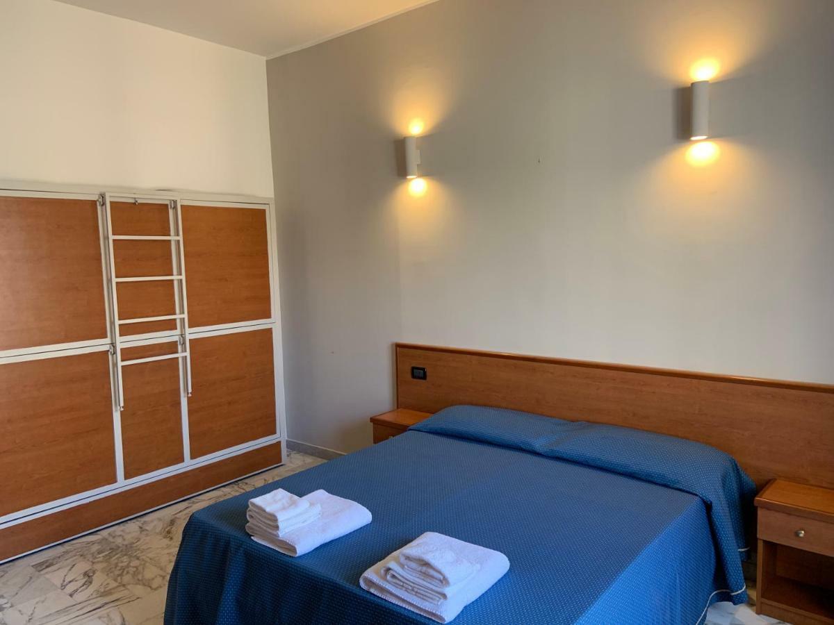 Hotel Lungomare Reggio di Calabria Kültér fotó