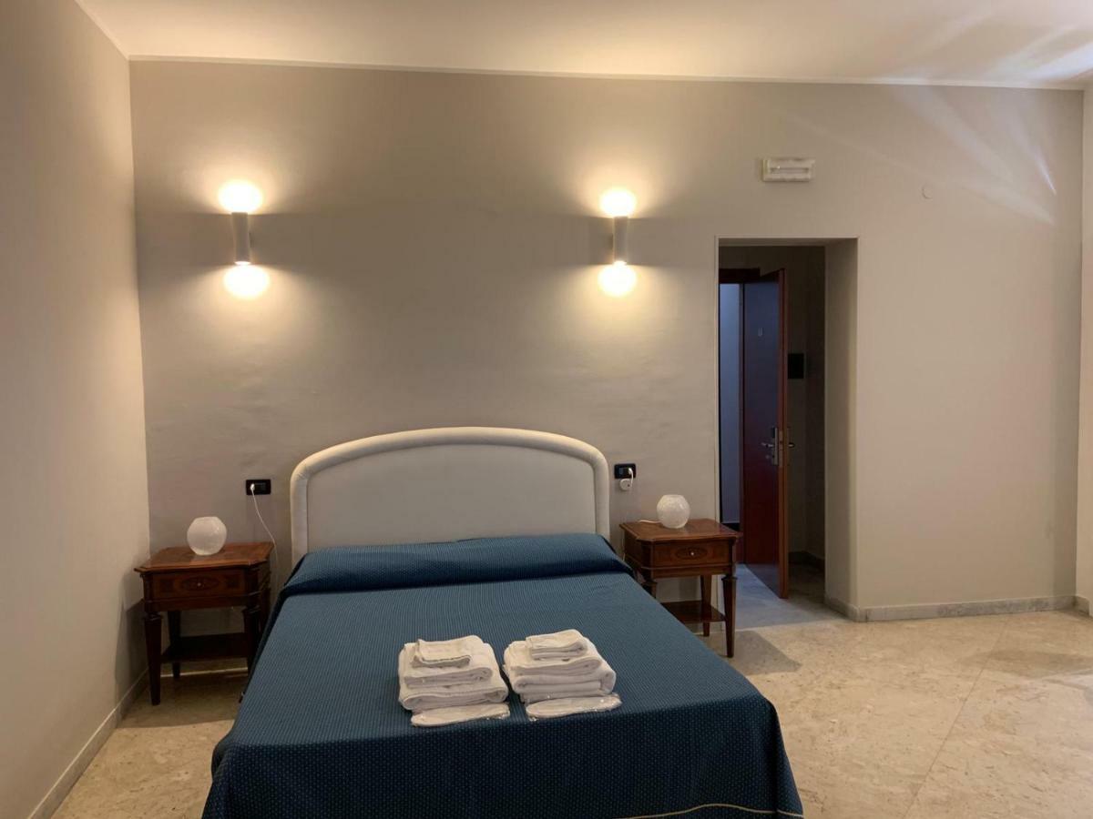 Hotel Lungomare Reggio di Calabria Kültér fotó