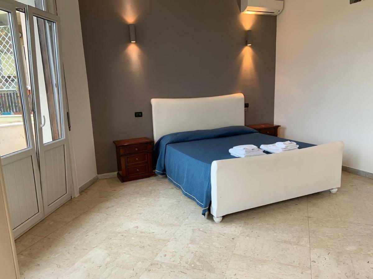 Hotel Lungomare Reggio di Calabria Kültér fotó