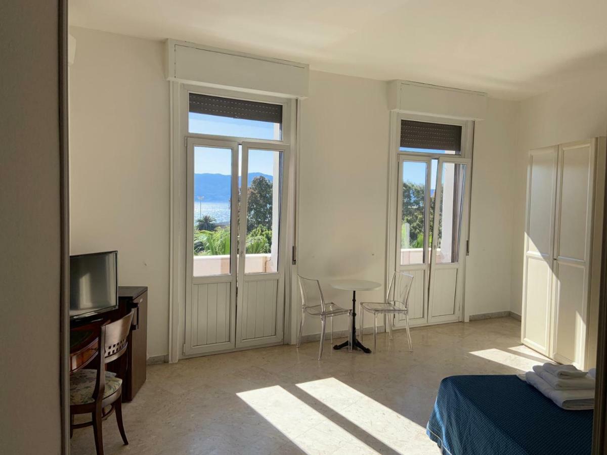 Hotel Lungomare Reggio di Calabria Kültér fotó