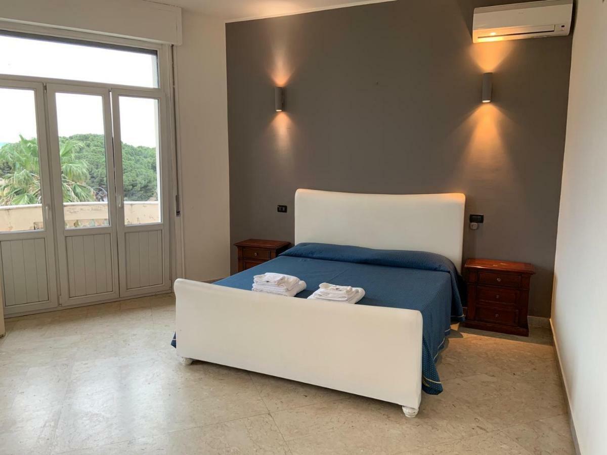 Hotel Lungomare Reggio di Calabria Kültér fotó