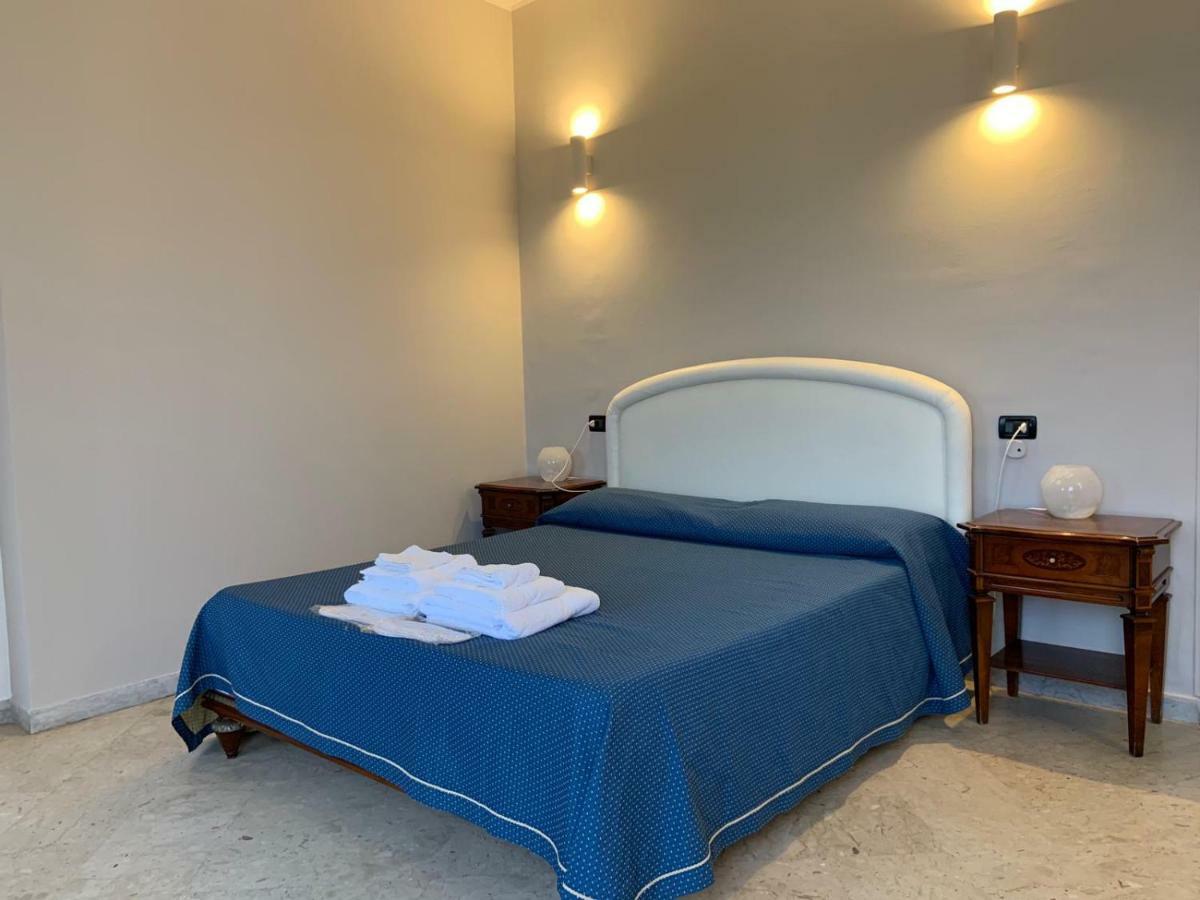 Hotel Lungomare Reggio di Calabria Kültér fotó