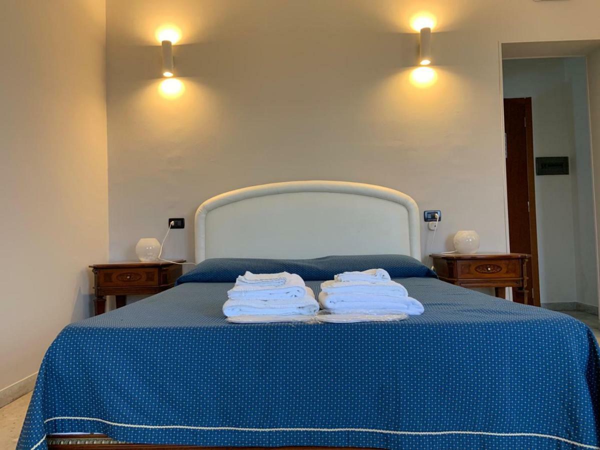 Hotel Lungomare Reggio di Calabria Kültér fotó